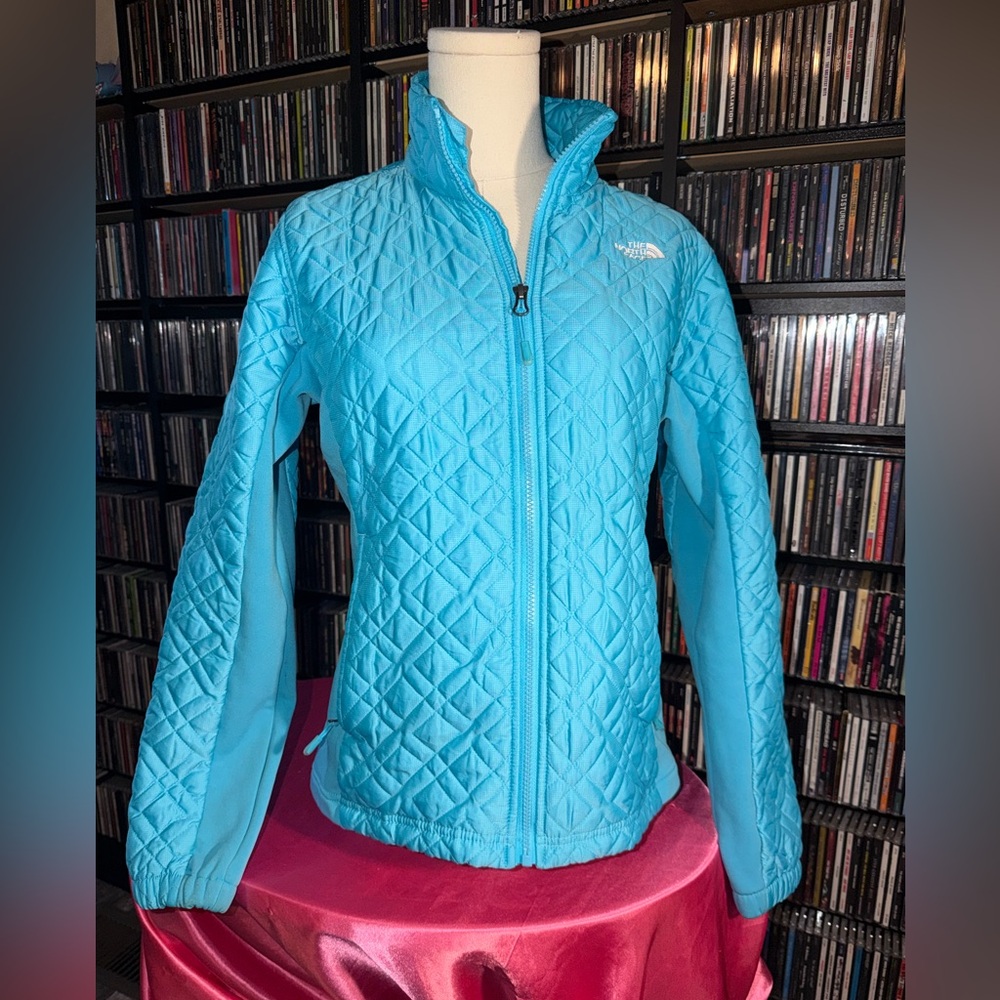 The North Face Women's Aqua Colorful Preppy Quilted Jacket Size M